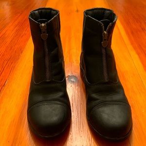 Girls size 2 Ariat Paddock Boots